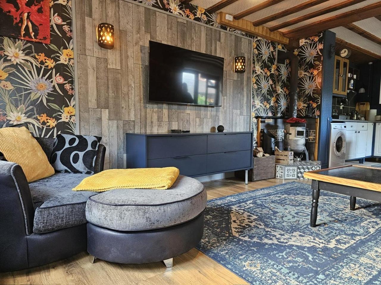 The Cottage Govilon Esterno foto
