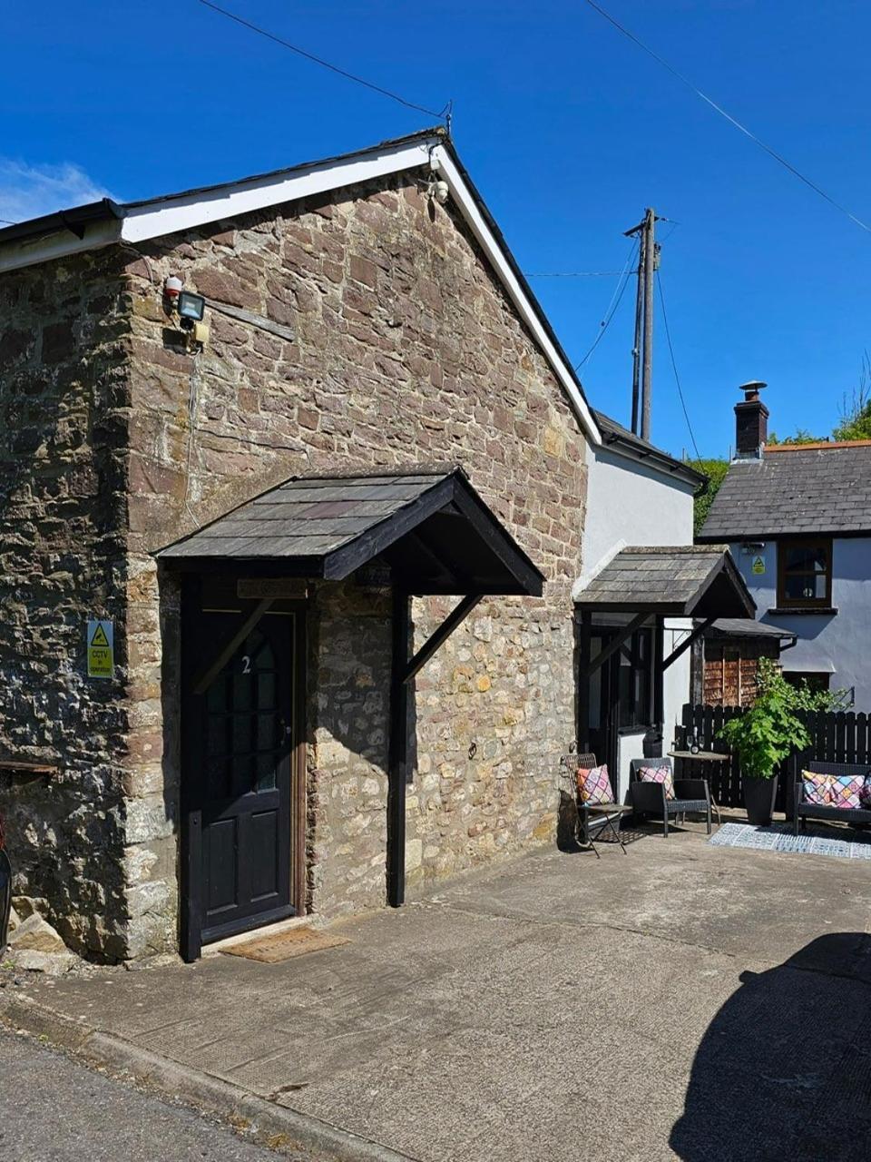 The Cottage Govilon Esterno foto